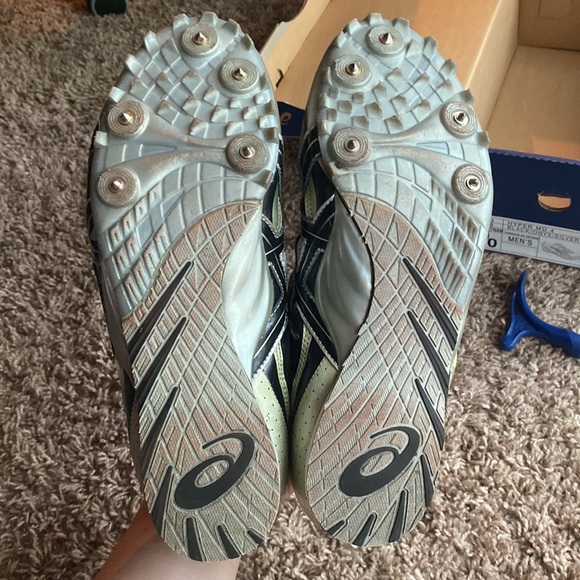 Track shoes - Picture 2 of 7